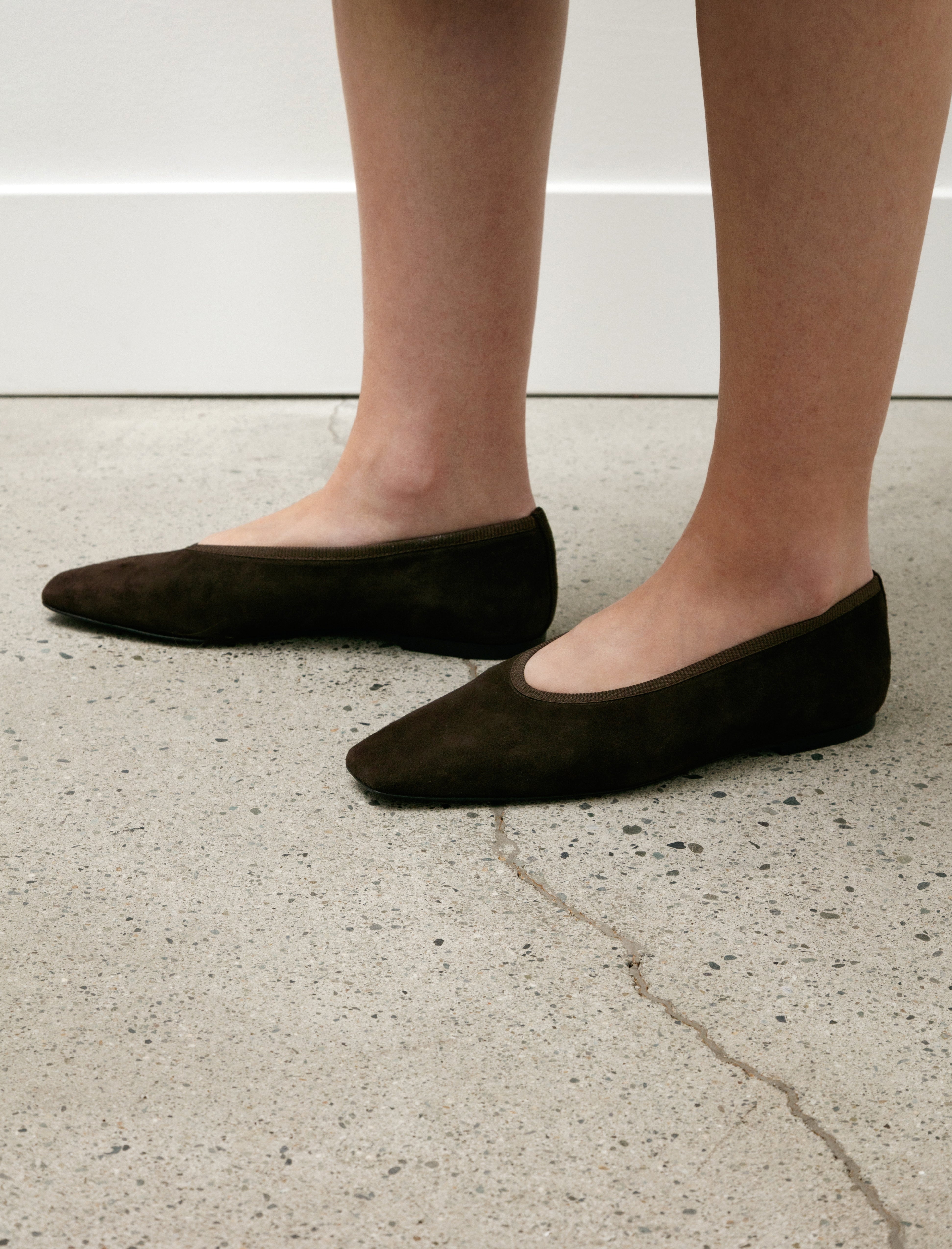 Toteme Minimalist Suede Ballerina Pepper