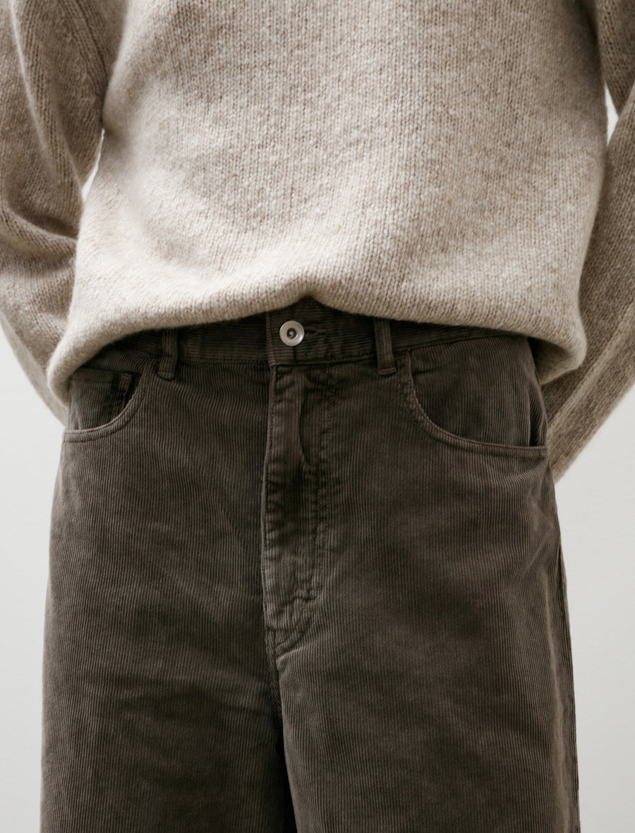 Pigment Dyed Finx Corduroy Wide 5P Pants W Olive Brown - Image 7