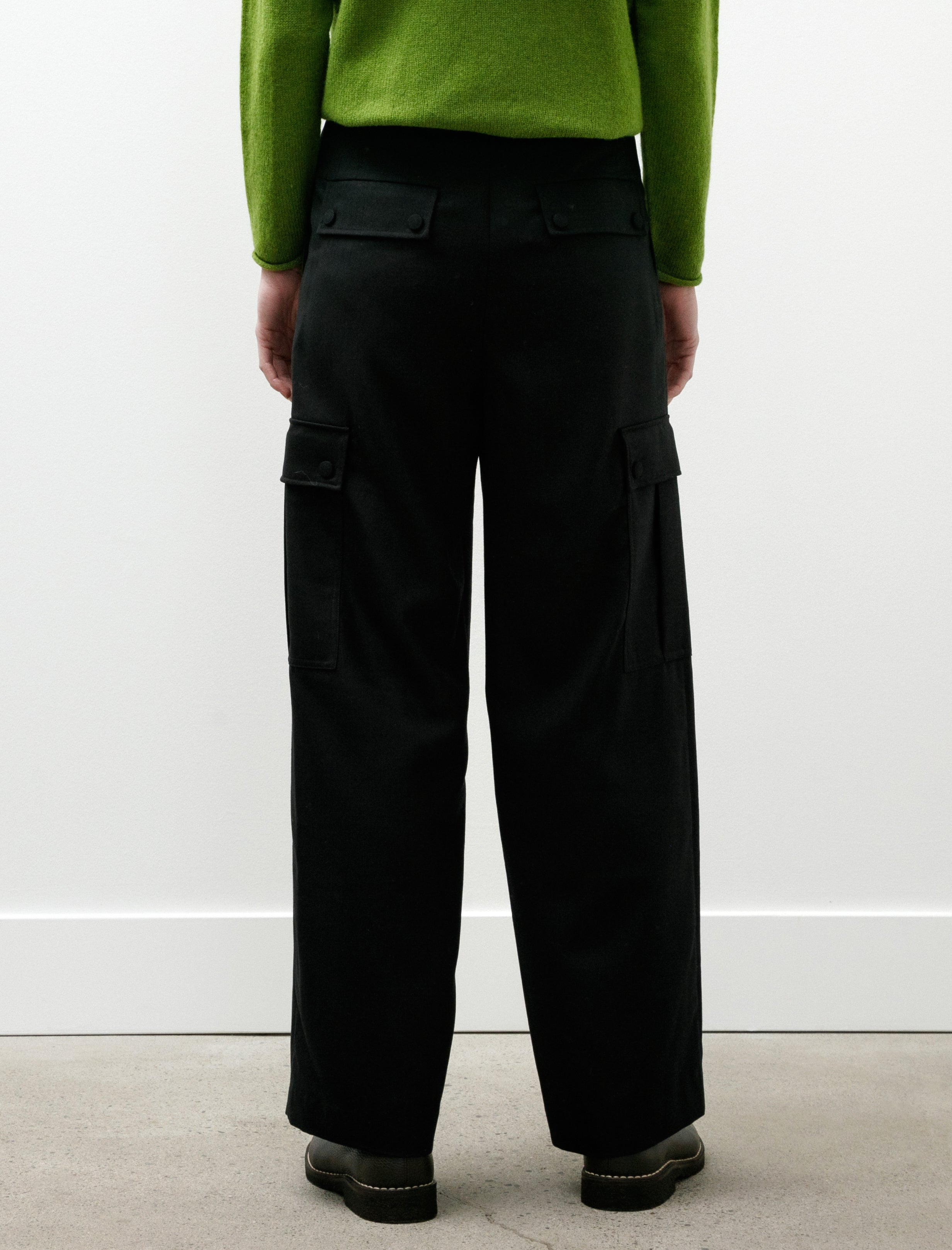 Auralee Structured Wool Double Cloth Cargo Pants Top Black