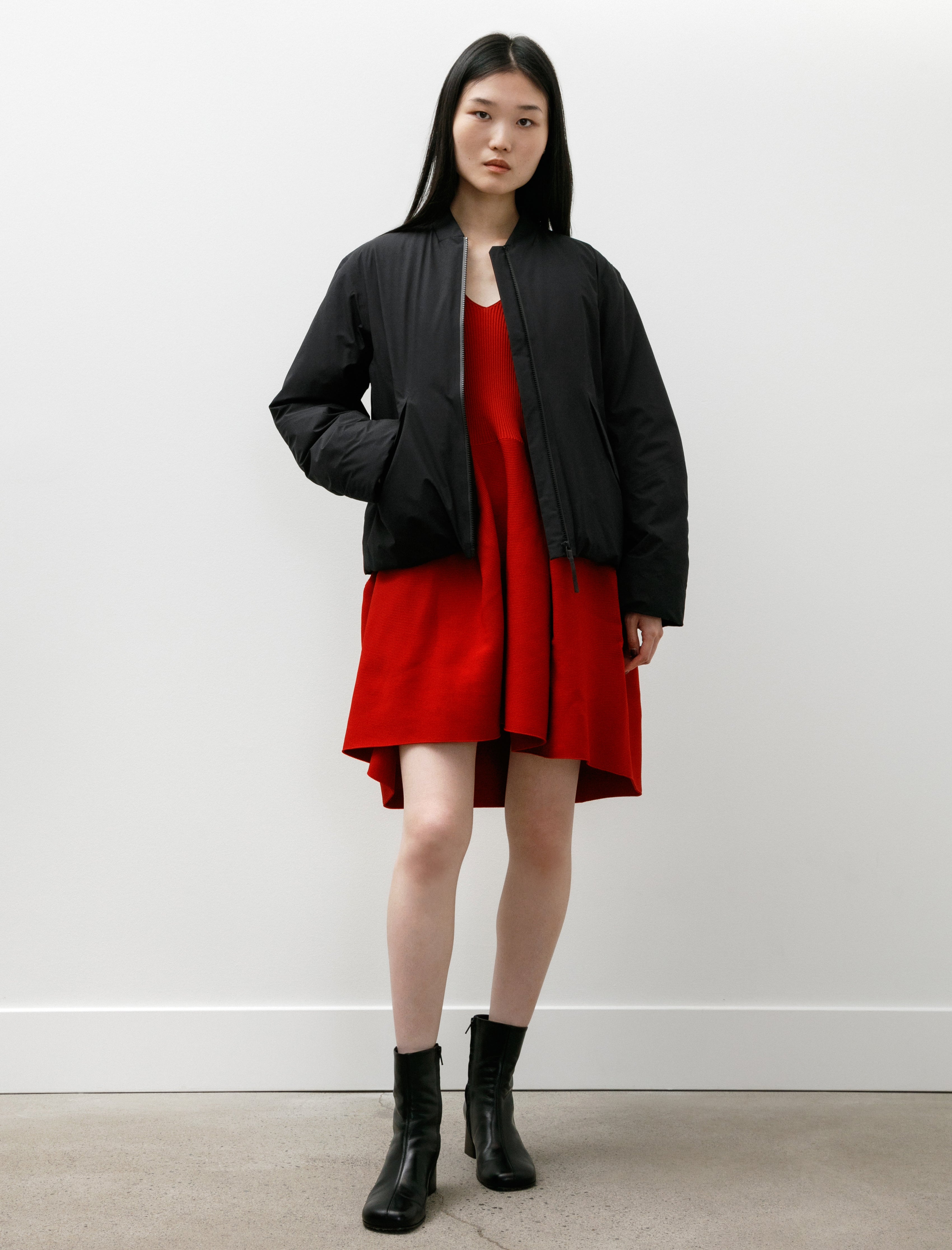 Veilance Decca Down Bomber Black