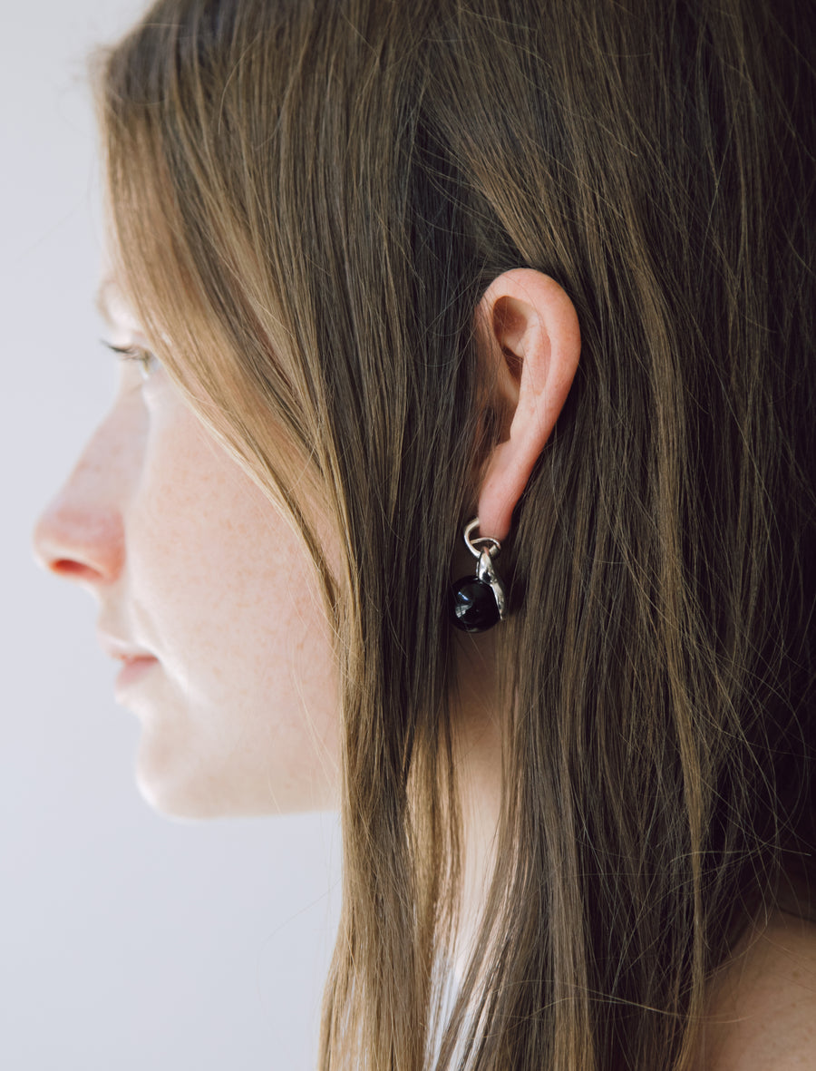 Everyday Earrings Onyx - Image 1