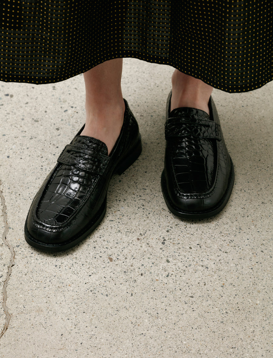 Light Loafer Licorice Croc Bull Hide - Image 1