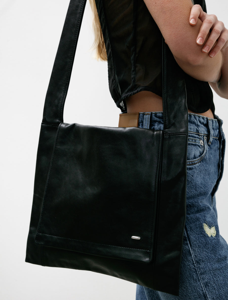 Slim Bag Malleable Black Bull Hide - Image 3