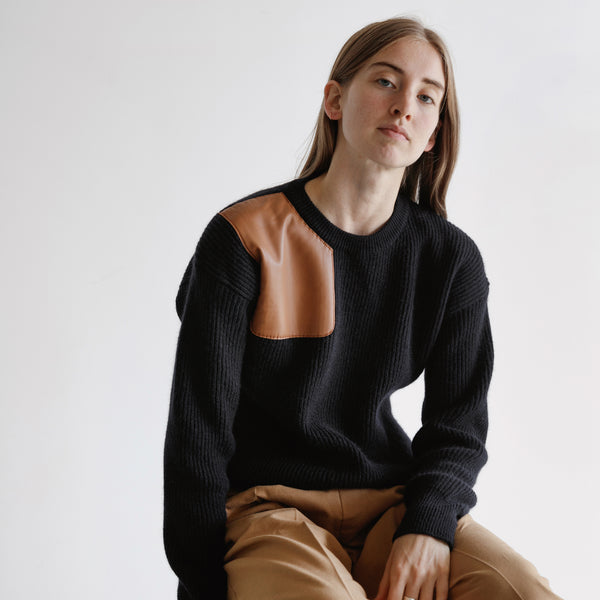 トップス CristaSeya VISONE SWEATER SMOKY NAVY CristaSeya Shoulder Patch Sweater Navy – Neighbour