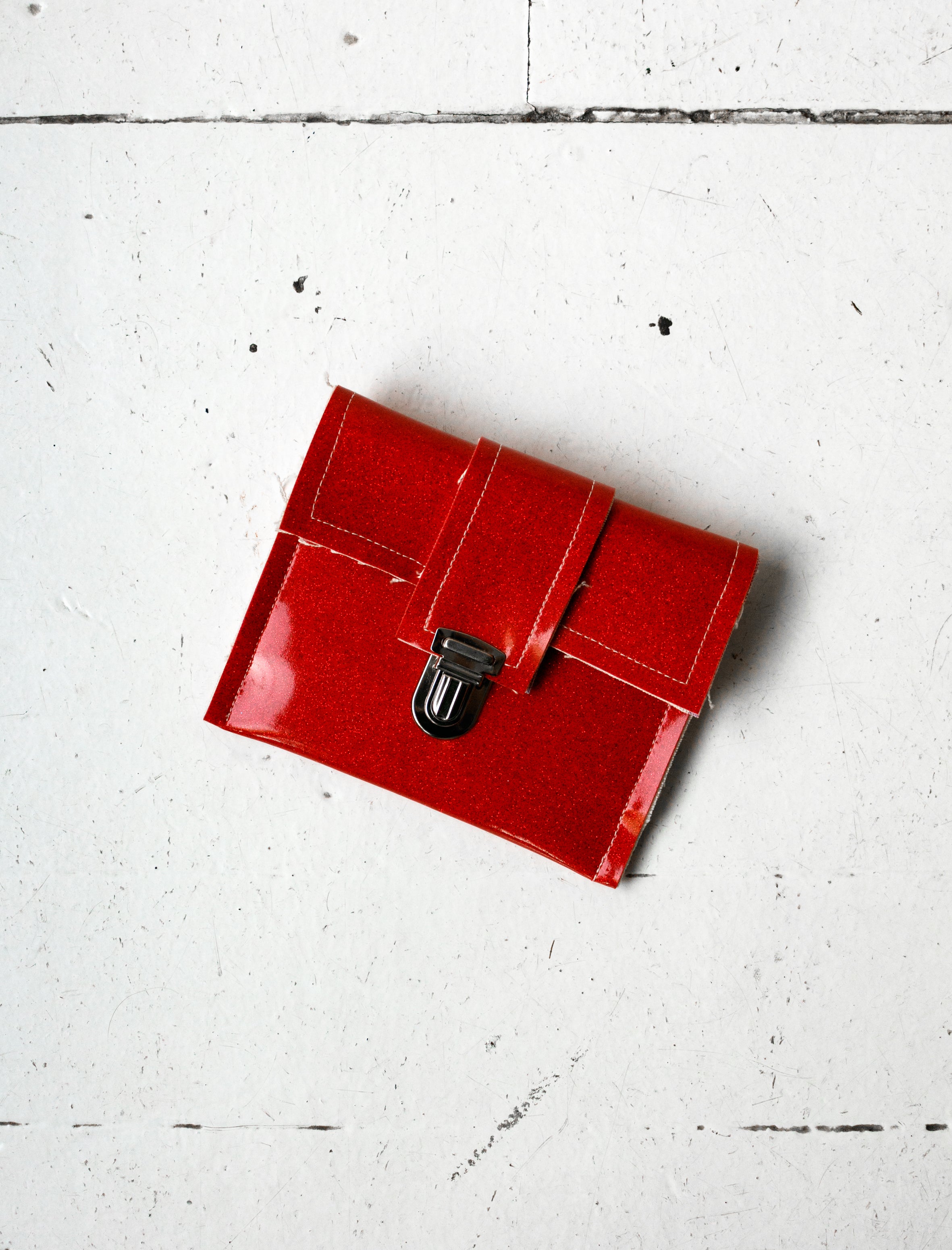 Camiel Fortgens Wallet Red Glitter – Neighbour